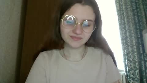 little_shygirl_ online show from March 3, 2025, 1:20 pm