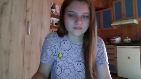little_shygirl_ online show from September 15, 2025, 4:01 am