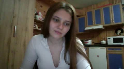 little_shygirl_ online show from September 30, 2025, 4:23 pm