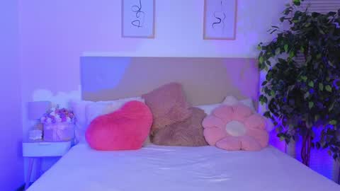 Snapshot of little_siin chatting on June 7, 2026, 9:07 pm little_siin online show from June 7, 2026, 9:07 pm