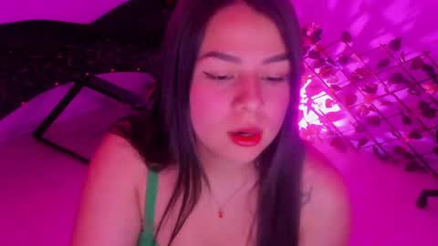 Tifanny online show from April 18, 2026, 2:32 pm