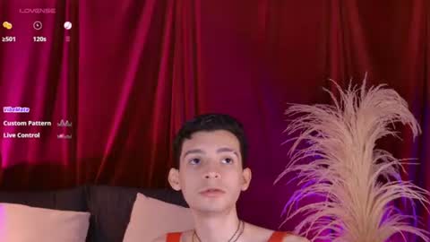 Snapshot of little_twiink chatting on June 9, 2026, 2:06 pm Juan Ferrer online show from June 9, 2026, 2:06 pm