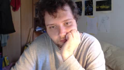 littlealien7 online show from November 1, 2025, 3:52 am