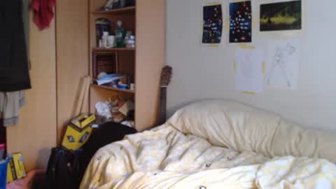 littlealien7 online show from November 2, 2025, 5:21 am