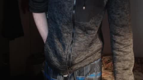 littlealien7 online show from April 23, 2026, 6:54 pm