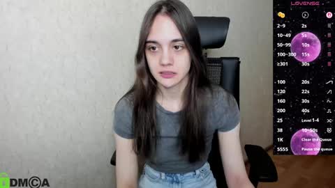 littleashleyy online show from April 18, 2026, 6:12 pm