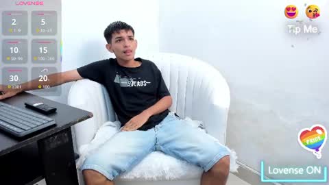 Snapshot of littlecum18 chatting on June 11, 2026, 11:30 am Pipe online show from June 11, 2026, 11:30 am