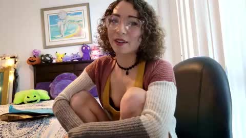 littledeathtrap online show from November 15, 2025, 9:21 pm