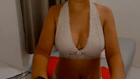 LittleDream20 online show from October 19, 2025, 3:29 am