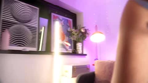 Snapshot of littlee33 chatting on May 29, 2026, 8:40 pm Emily Hill online show from May 29, 2026, 8:40 pm