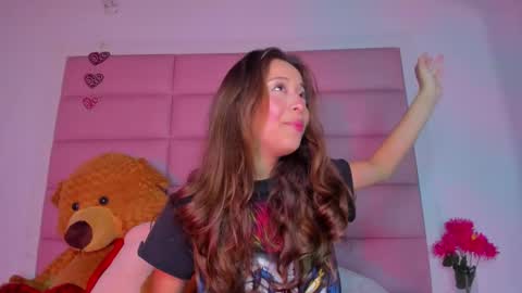 littlee_emma_ online show from January 3, 2025, 3:05 am