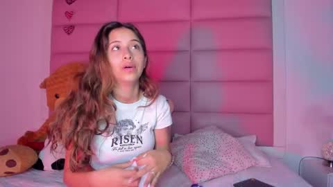 littlee_emma_ online show from February 10, 2025, 3:13 am