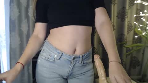 Your little flower  online show from February 16, 2025, 2:54 pm