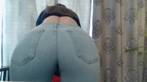 Your little flower  online show from February 23, 2025, 1:32 pm