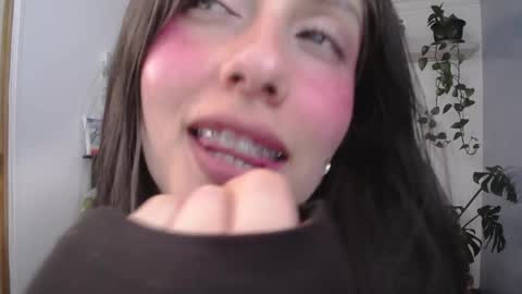 Laksmi online show from April 13, 2026, 9:31 pm