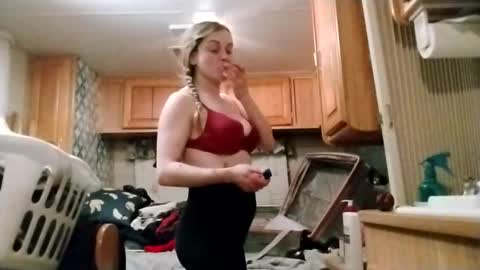 Snapshot of littleleo96 chatting on March 8, 2026, 7:45 am littleleo96 online show from March 8, 2026, 7:45 am