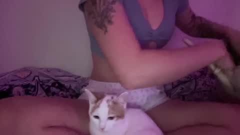 littlelovesbig online show from October 9, 2025, 5:44 pm