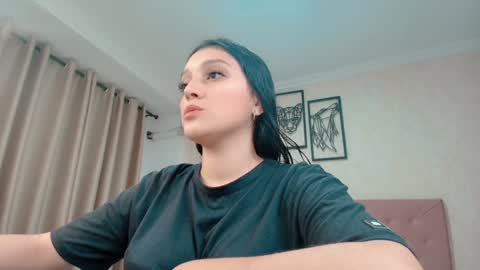 Sarahs Room online show from February 4, 2025, 1:56 am