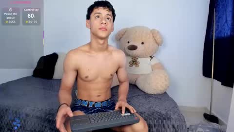 Snapshot of littleparker chatting on December 14, 2025, 12:43 pm PARKER online show from December 14, 2025, 12:43 pm