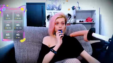 Snapshot of littlepinkcat chatting on October 6, 2025, 8:12 am Felix online show from October 6, 2025, 8:12 am