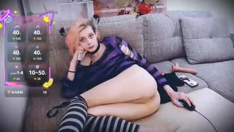 Snapshot of littlepinkcat chatting on November 19, 2025, 7:58 pm Felix online show from November 19, 2025, 7:58 pm