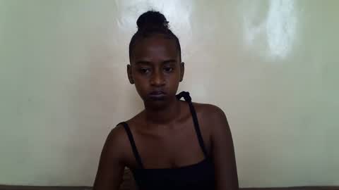 Snapshot of littlesandie chatting on January 15, 2025, 6:43 am littlesandie online show from January 15, 2025, 6:43 am