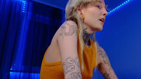 Snapshot of littlespacemouse chatting on December 15, 2024, 12:38 pm Niki free tg channel with some photos gifs and info about streams online show from December 15, 2024, 12:38 pm