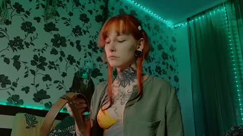 Snapshot of littlespacemouse chatting on January 15, 2025, 6:19 pm Niki free tg channel with some photos gifs and info about streams online show from January 15, 2025, 6:19 pm