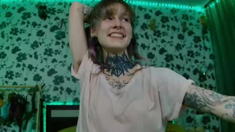 Snapshot of littlespacemouse chatting on September 21, 2025, 10:11 pm Niki free tg channel with some photos gifs and info about streams online show from September 21, 2025, 10:11 pm