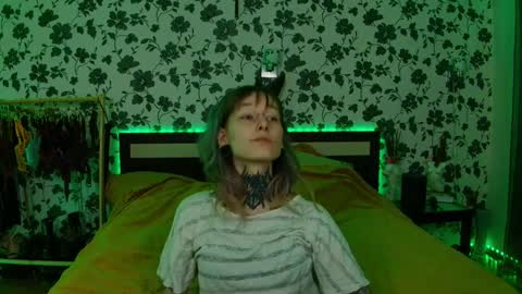 Snapshot of littlespacemouse chatting on October 20, 2025, 5:02 pm Niki free tg channel with some photos gifs and info about streams online show from October 20, 2025, 5:02 pm