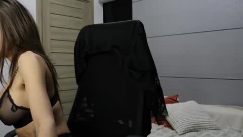 littlestellaspark online show from February 16, 2026, 3:41 pm