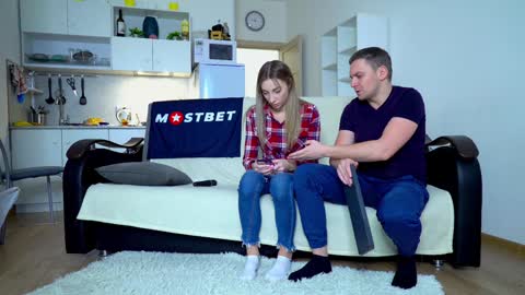 Little Tifany online show from December 24, 2024, 9:17 am