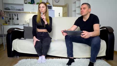 Little Tifany online show from March 3, 2025, 12:16 pm