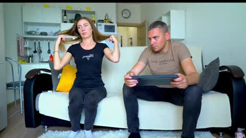 Little Tifany online show from September 10, 2025, 11:10 am