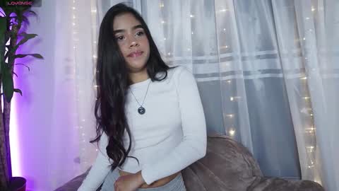 littletammy_ online show from September 30, 2025, 12:32 pm