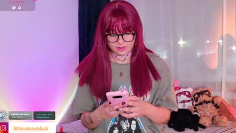 Snapshot of littlevalerie chatting on June 21, 2026, 2:14 am Valerie online show from June 21, 2026, 2:14 am