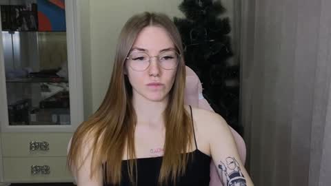 Eliana online show from December 20, 2024, 2:38 pm