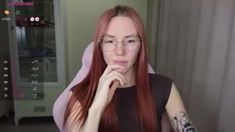 Eliana online show from November 6, 2025, 10:49 am