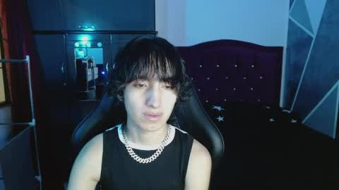 Eros online show from April 16, 2026, 3:07 am