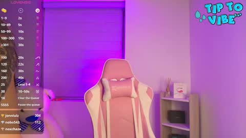 Junne liu online show from December 15, 2024, 12:07 am