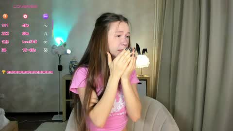 Snapshot of living_doll chatting on May 21, 2026, 5:20 pm Living Doll online show from May 21, 2026, 5:20 pm