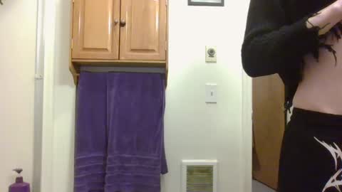 Liv Mirage online show from February 24, 2025, 1:35 am