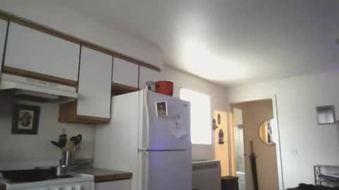 Liv Mirage online show from November 17, 2025, 7:52 pm