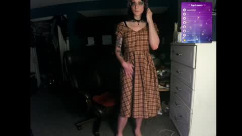 Snapshot of livolioyo chatting on December 28, 2024, 2:10 pm Livolio online show from December 28, 2024, 2:10 pm