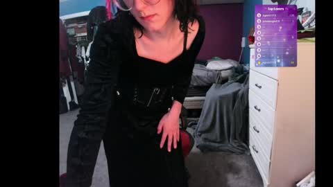 Snapshot of livolioyo chatting on February 5, 2025, 12:06 pm Livolio online show from February 5, 2025, 12:06 pm