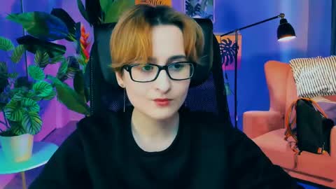 LixeLuna online show from April 24, 2026, 6:38 am