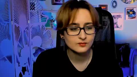LixeLuna online show from May 12, 2026, 6:32 am