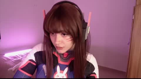 Elizabeth online show from April 25, 2026, 1:08 am