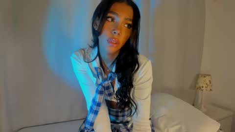 Snapshot of liz_grant chatting on November 3, 2025, 11:04 pm Liz Grant online show from November 3, 2025, 11:04 pm