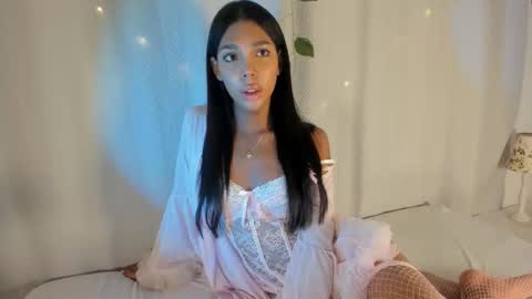 Snapshot of liz_grant chatting on November 21, 2025, 11:03 pm Liz Grant online show from November 21, 2025, 11:03 pm